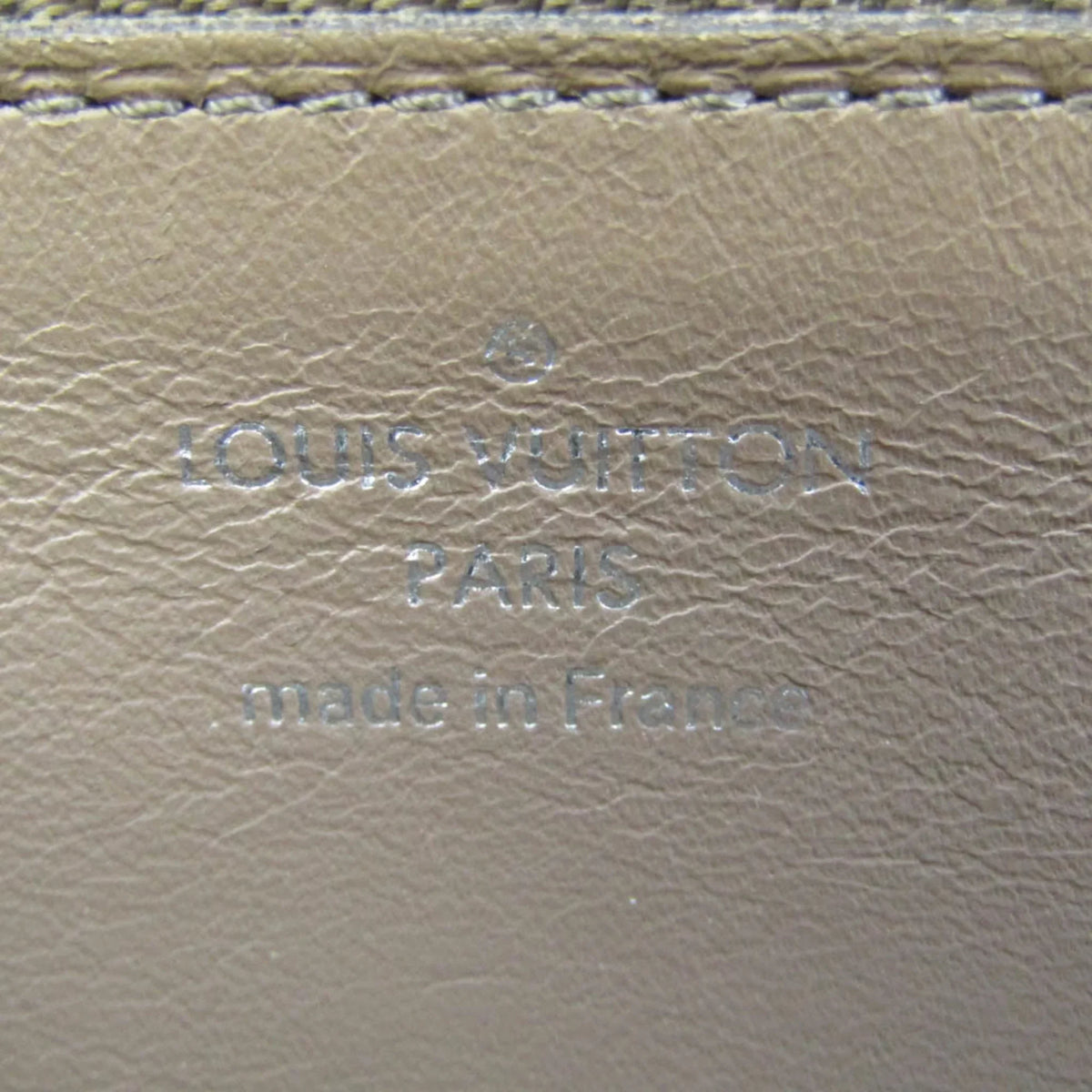Pre-Loved Louis Vuitton Portefeuille Comet M60146 Women'S Veau Cachemire Leather Long Wallet (Bi-Fold) Noir (Good)