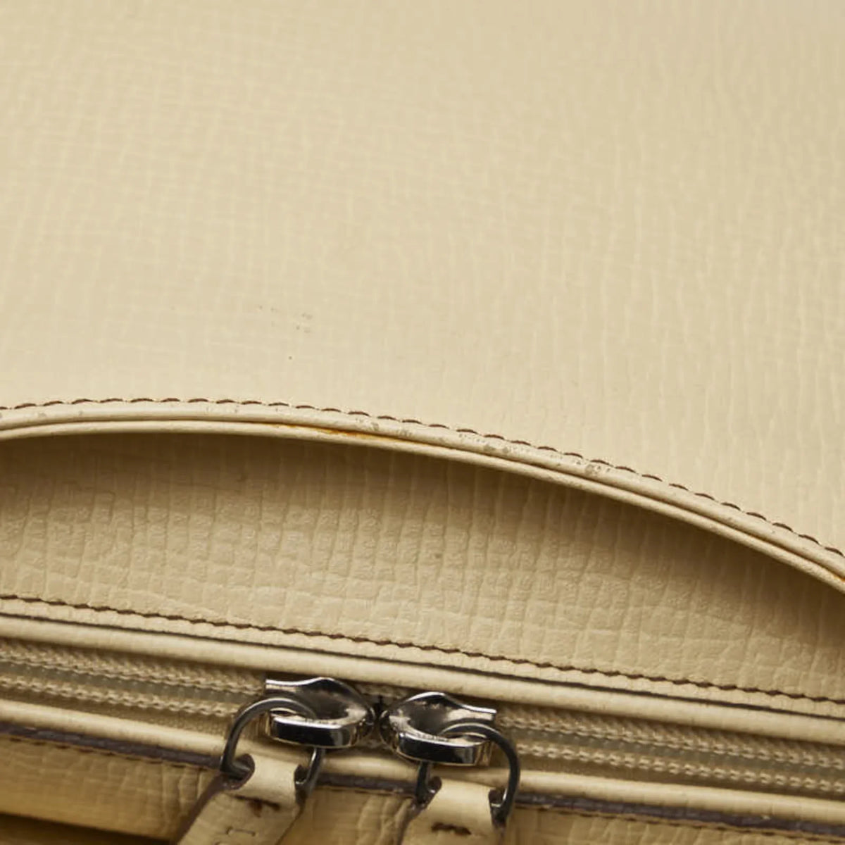 Cream Pre-Owned (Fair) Yellow LOEWE Handbag Leather White Ladies