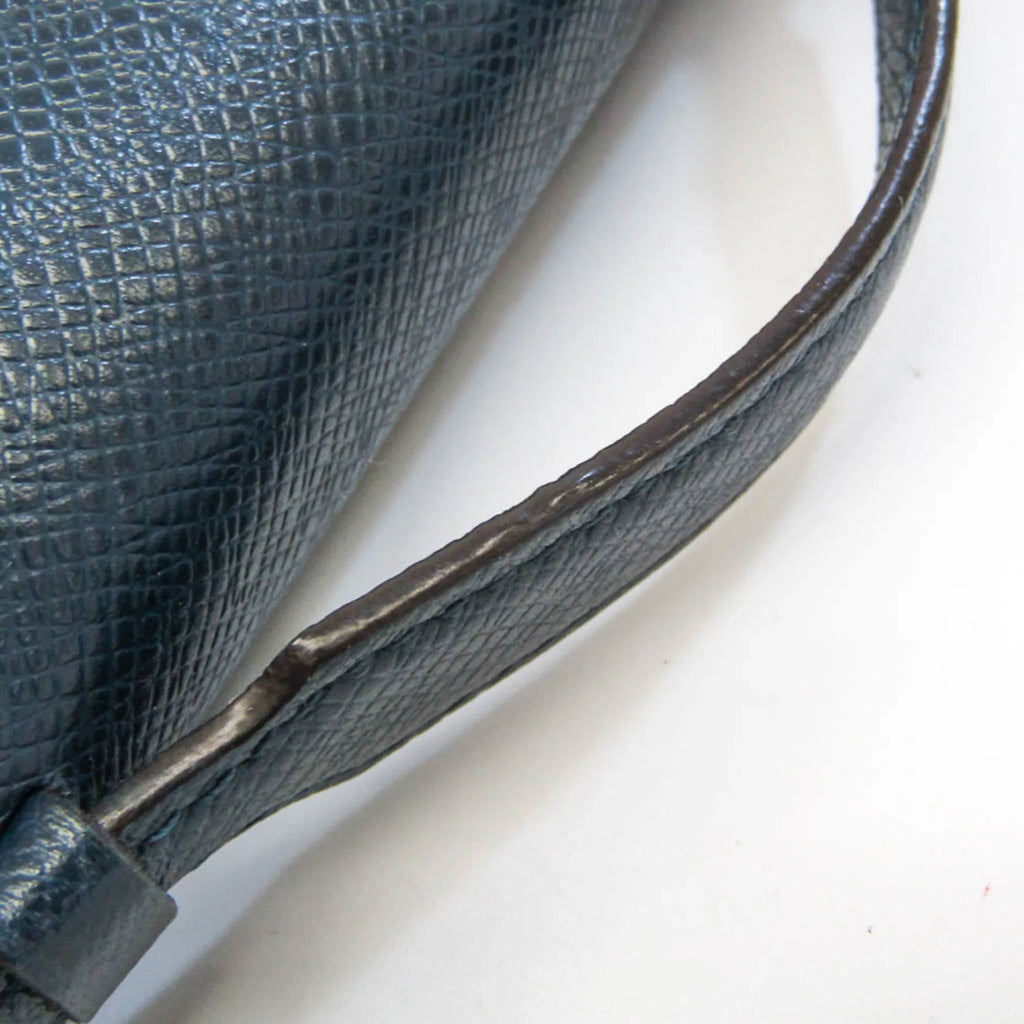 Second-Hand Louis Vuitton Taiga Zippy Xl M64019 Men'S Taiga Leather Long Wallet (Bi-Fold) Navy Navy (Good)
