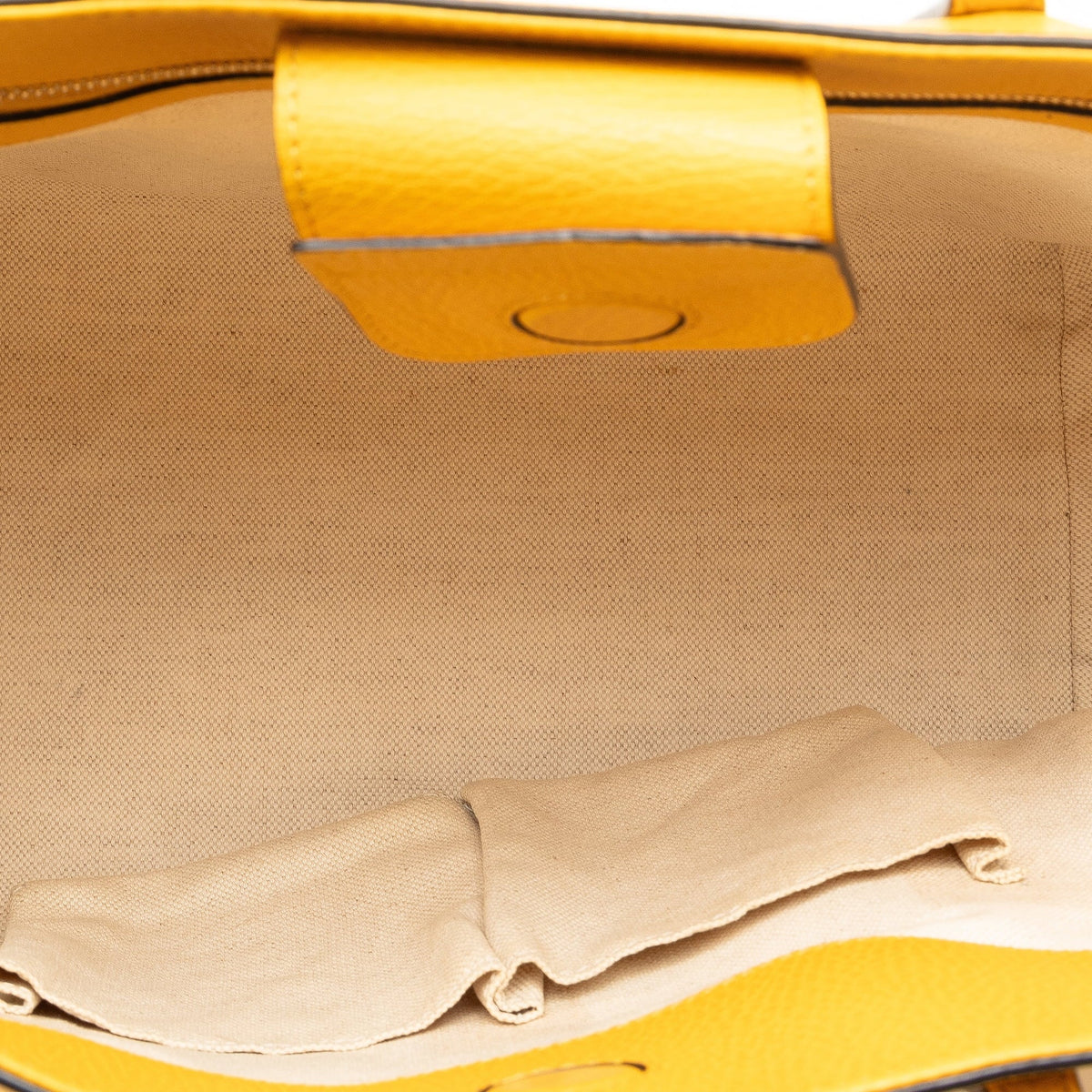 Yellow Pre-Owned Leather Unisex Medium Bag Authenticated Swing Tote Tote (Good) Calf