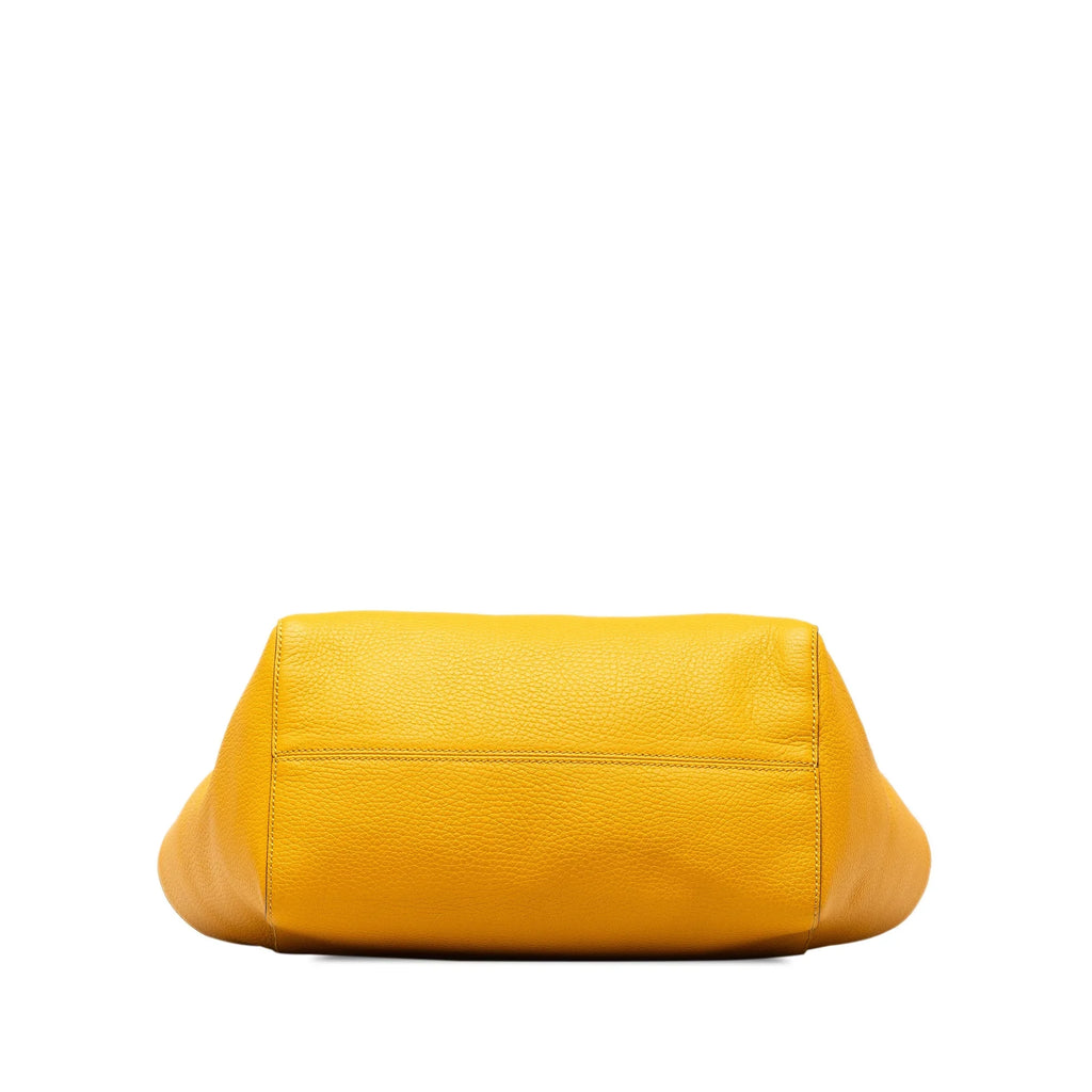 Yellow Pre-Owned Leather Unisex Medium Bag Authenticated Swing Tote Tote (Good) Calf