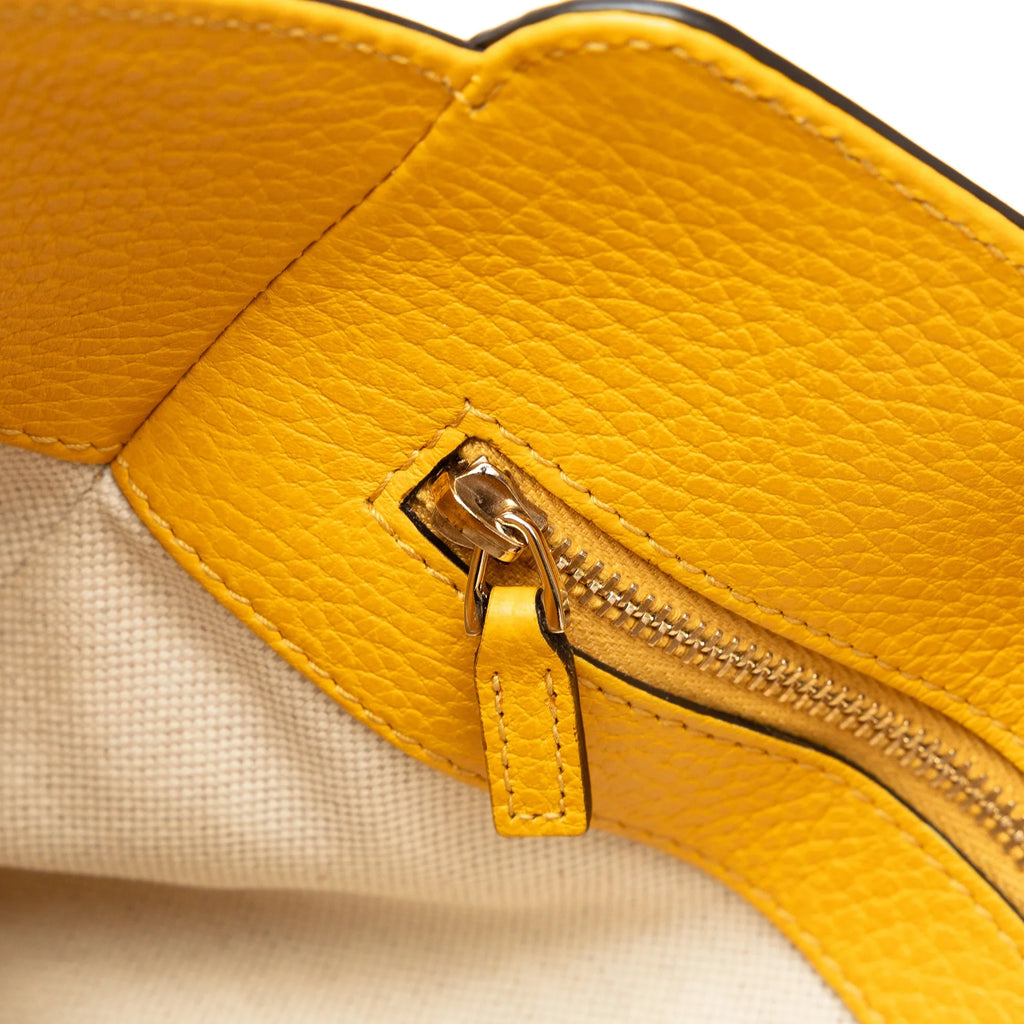 Yellow Pre-Owned Leather Unisex Medium Bag Authenticated Swing Tote Tote (Good) Calf