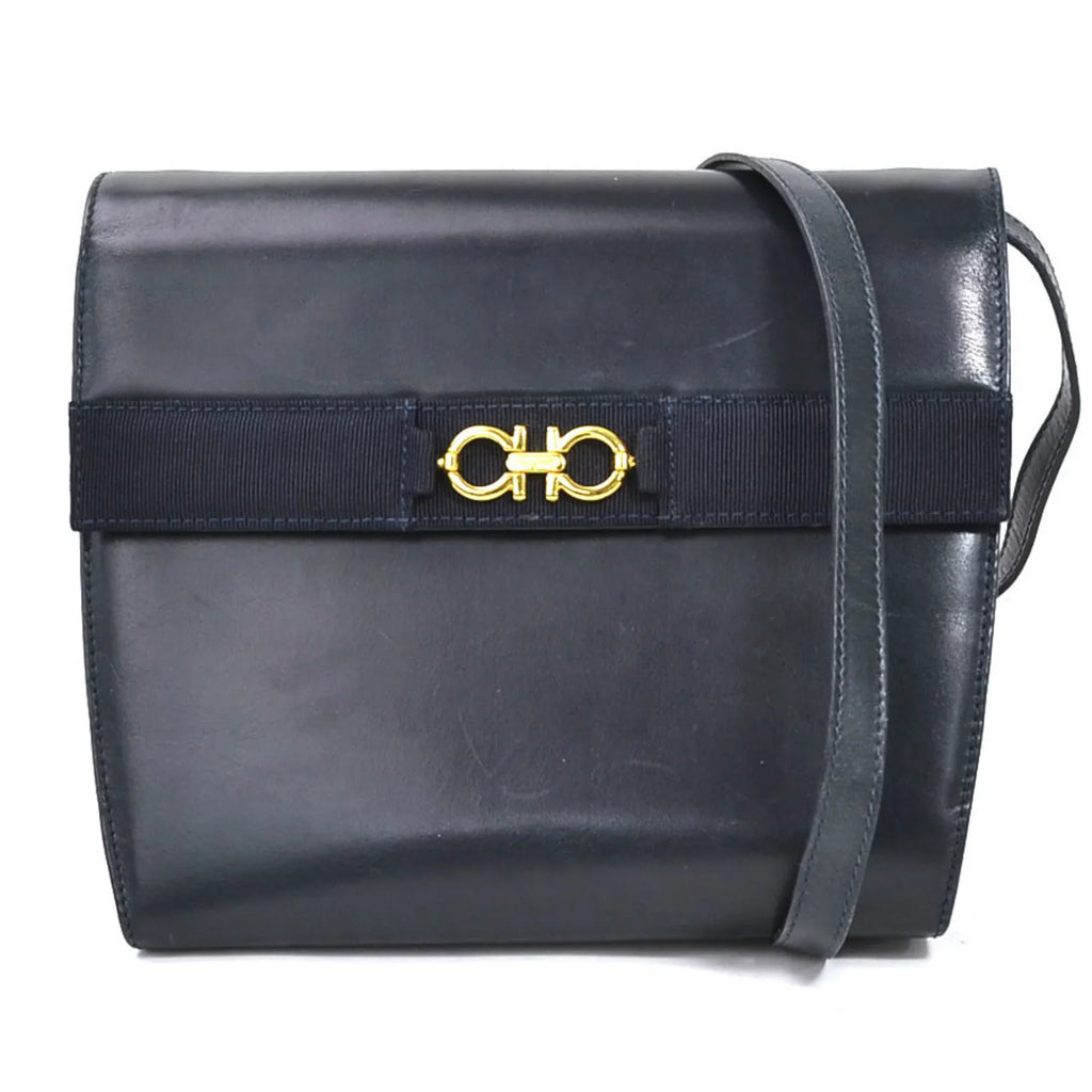 Gancini Bag Leather Navy Pre-Owned Salvatore Shoulder Ferragamo (Good) Gold Ladies