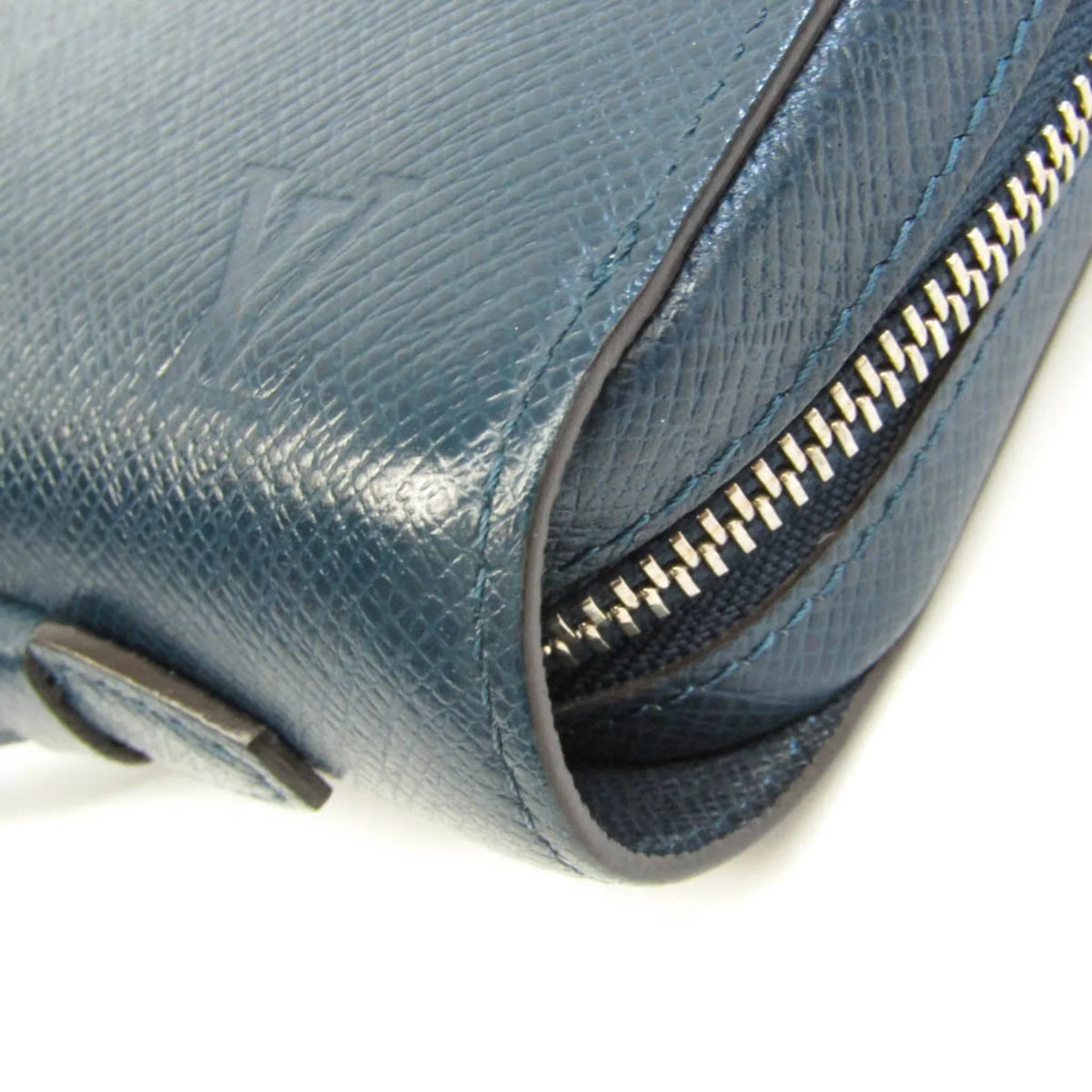 Second-Hand Louis Vuitton Taiga Zippy Xl M64019 Men'S Taiga Leather Long Wallet (Bi-Fold) Navy Navy (Good)