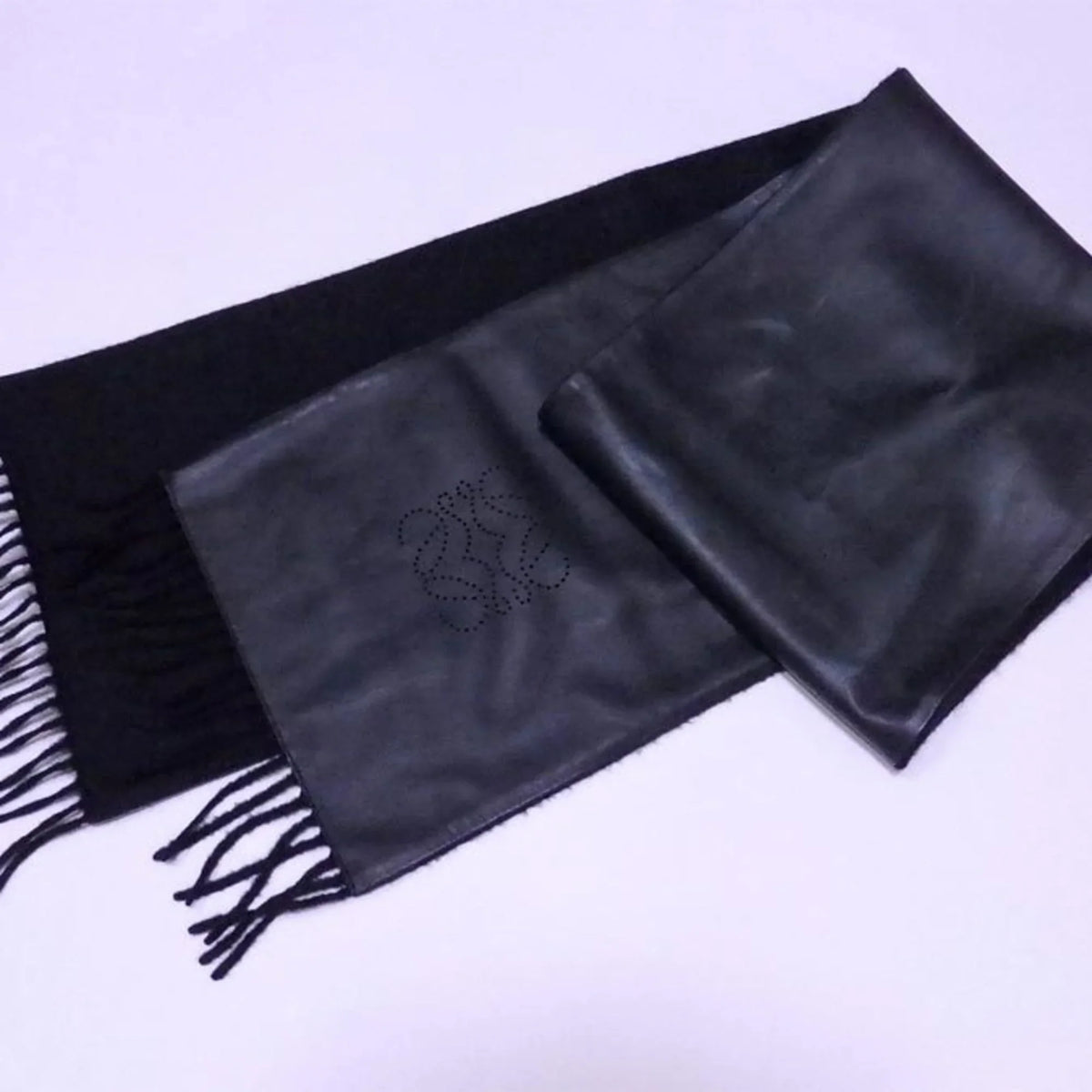 Second-Hand Loewe Loewe Shawl Stole Scarf Anagram Black Leather X Cashmere Ladies (Good)
