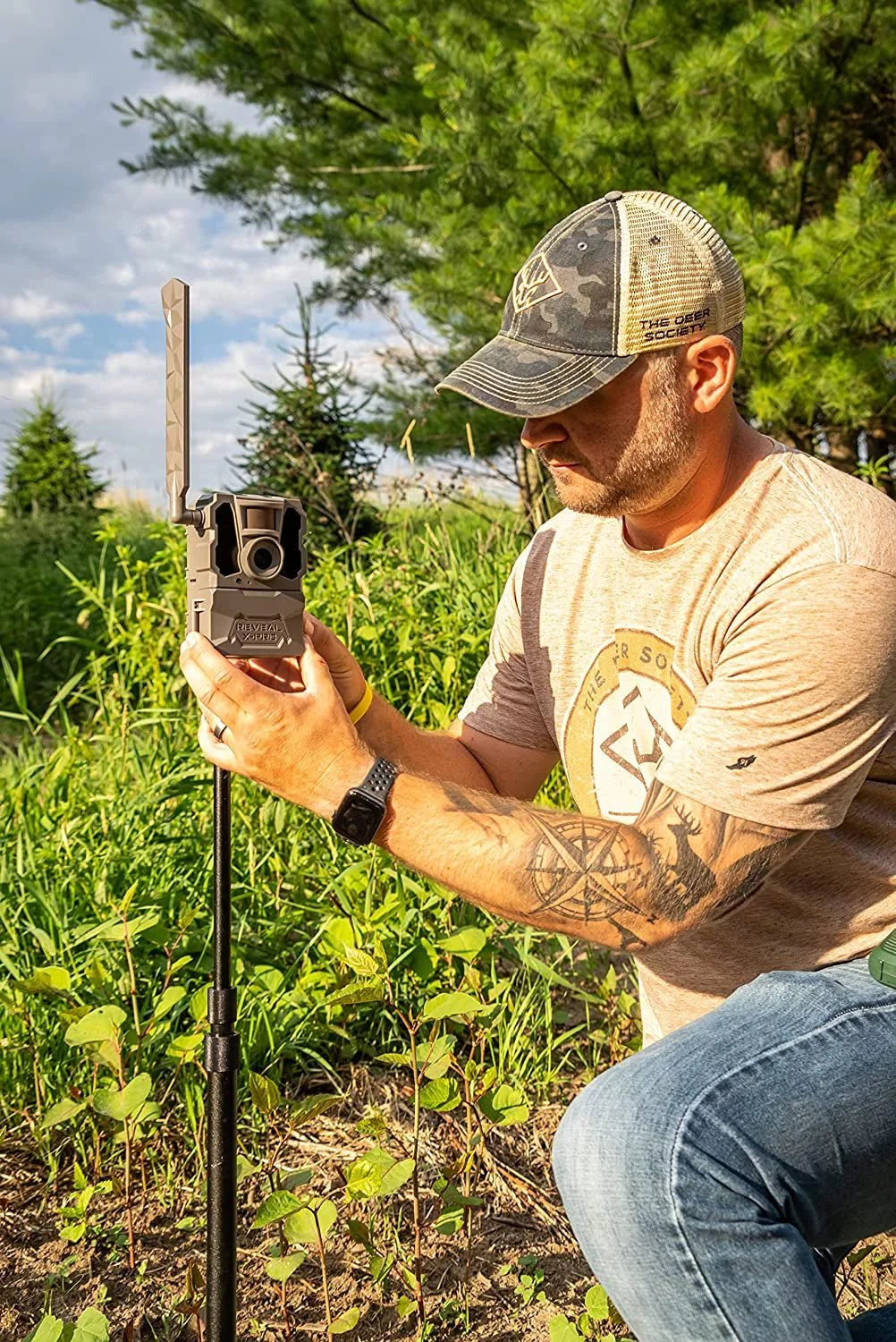Tactacam Reveal X Pro Cellular Trail Camera, Verizon And At&T, No Glow, Integrated Gps Tracking, Built In Lcd Screen, Hd Photo And Hd Video X-Pro + Solar Panel