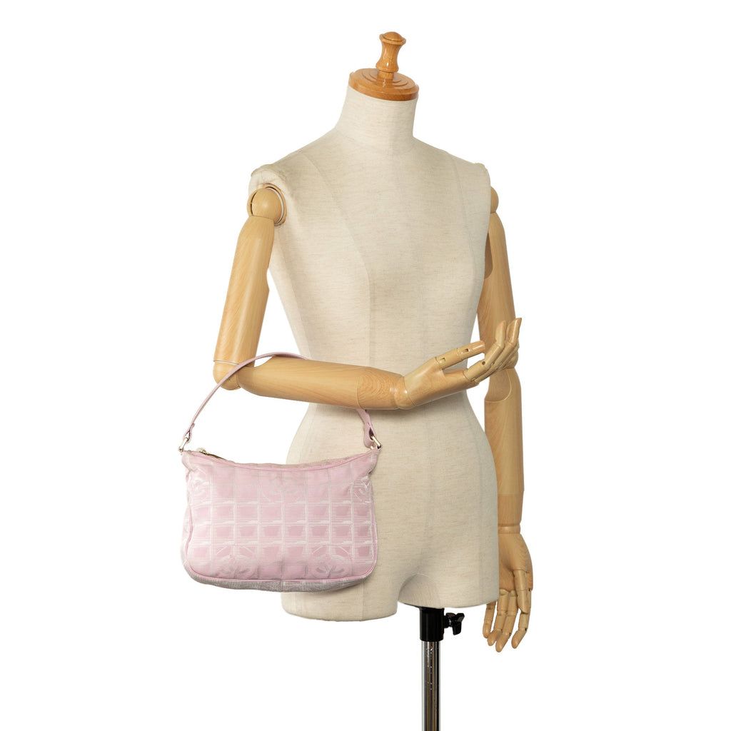 Second-Hand Authenticated Chanel New Travel Line Handbag Nylon Fabric Pink Top Handlebag Unisex (Good)