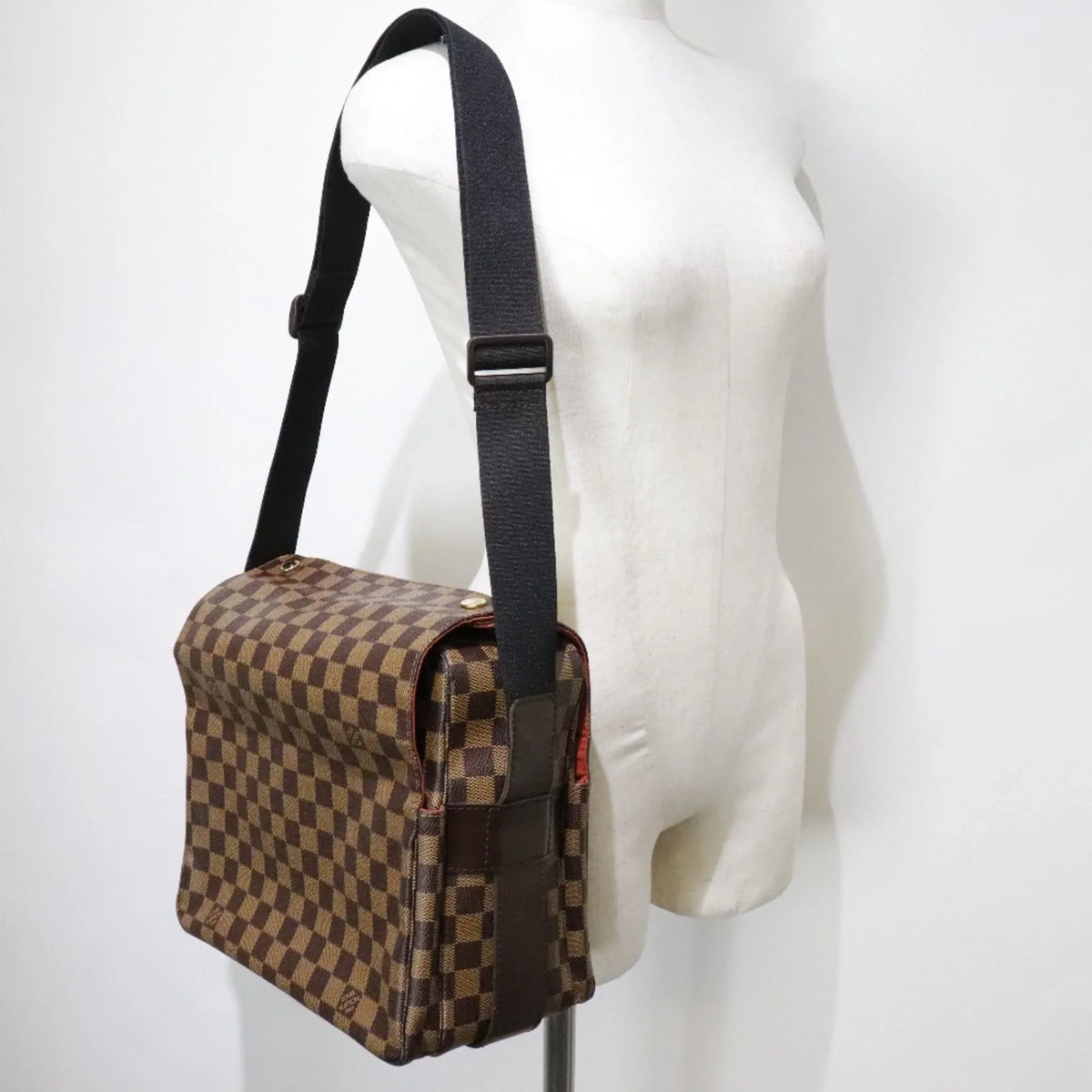 Used Louis Vuitton Louis Vuitton Naviglio N45255 Damier Canvas Brown Sr0034 Unisex Shoulder Bag (Fair)